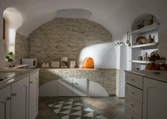 Hotell For Seasons Mansion 4*