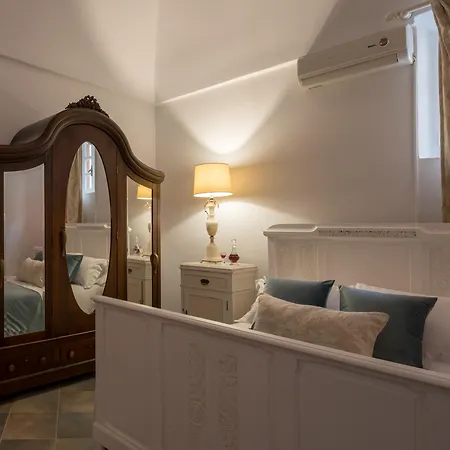 Отель For Seasons Mansion Vothonas (Santorini)