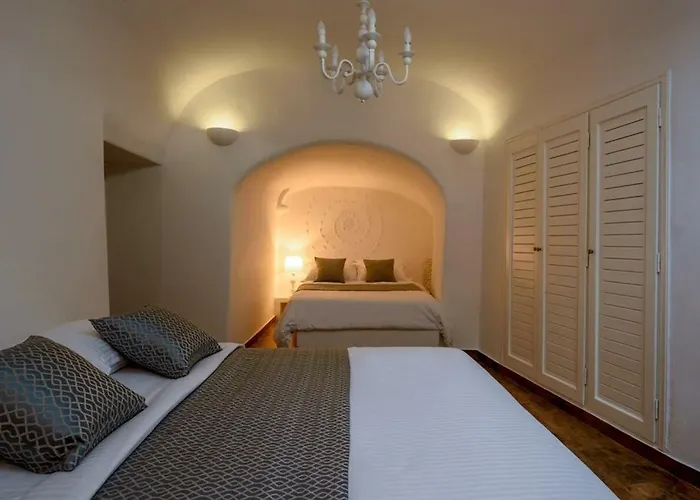 For Seasons Mansion Vothonas (Santorini)